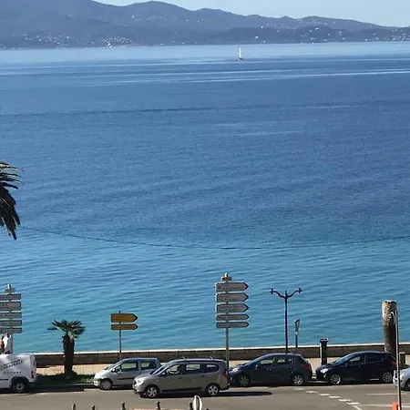 Daire F4 130 M2 Ultra Centre Commodites Plages Ajaccio (Corsica)